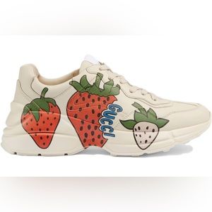 Gucci Rhyton Sneaker - Strawberry Print